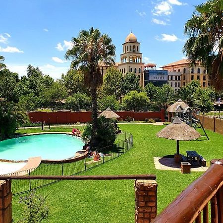 Merry Monte Casino Lodge House In Fourways Sandton Eksteriør billede